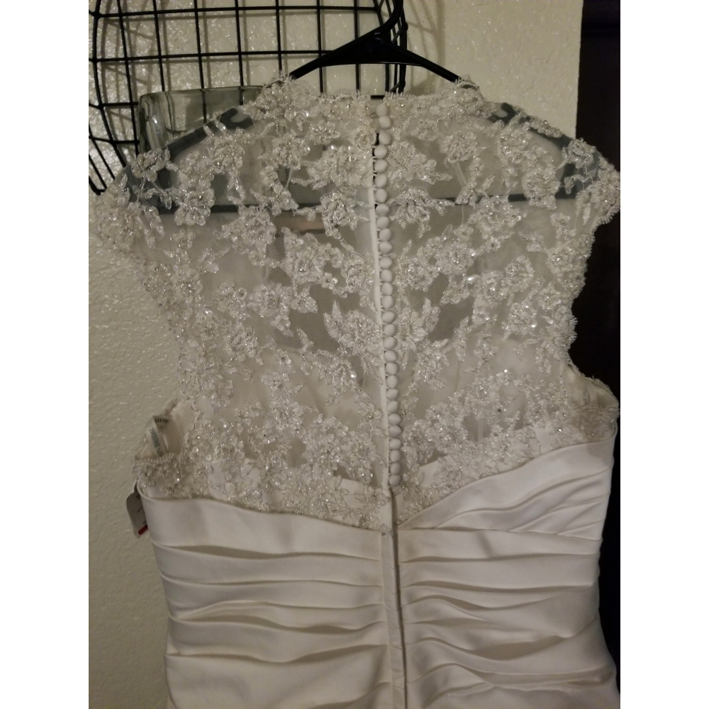 David's Bridal NWT Cap Sleeve A Line Wedding Dress - Picture 6 of 11